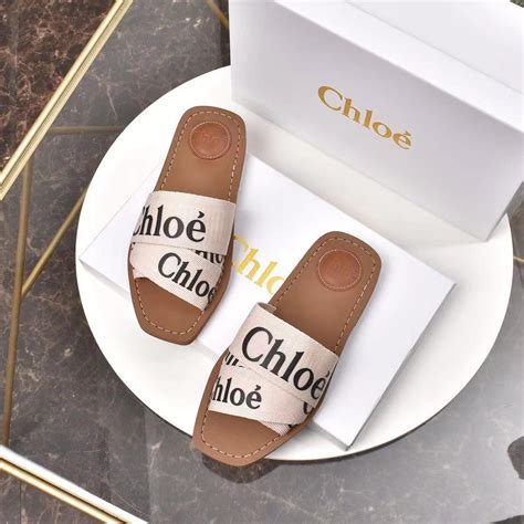 chloé sliders